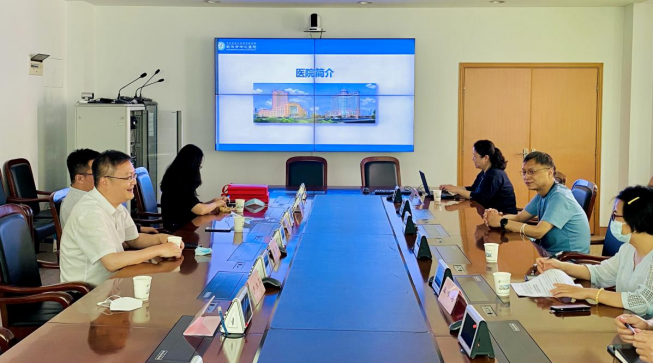 川發(fā)資管黨委書記、董事長蒙宇率隊赴武漢市中心醫(yī)院慰問與交流
